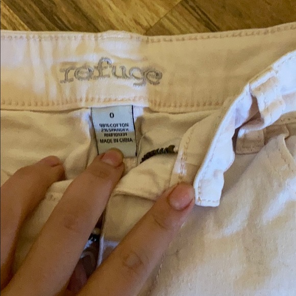 Shorts - Picture 3 of 3